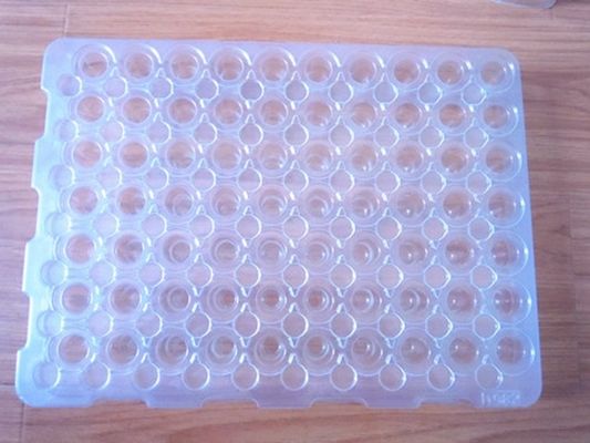 Un plateau en plastique médical PETG pour salle blanche gratuit