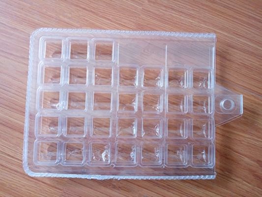 Un plateau en plastique médical PETG pour salle blanche gratuit