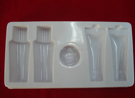 Un bac en plastique de 2 ml pour emballer le flacon est une solution professionnelle et pratique.