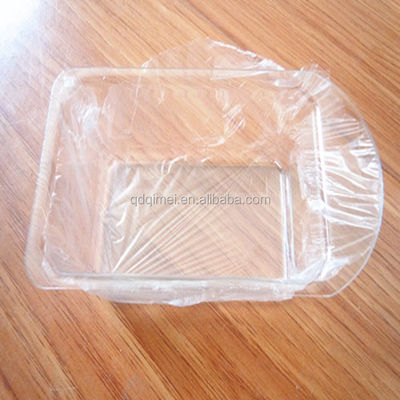 Une coupe de mesure en plastique conçue de façon pratique pour une posologie médicamenteuse précise